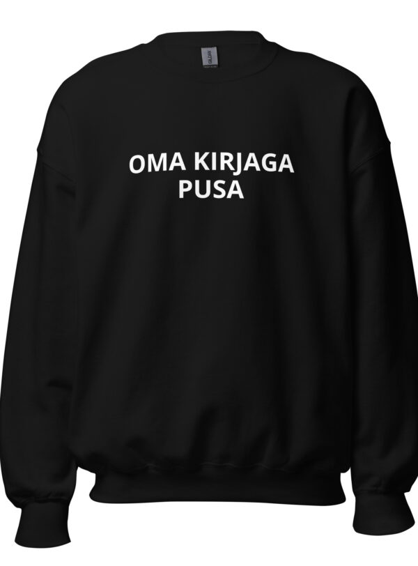 oma kirjaga pusa